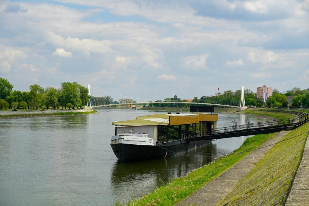 Understanding the Loan Application Process in Croatia: Insights from Erste & Steiermärkische and OTP Banks - como solicitar empréstimo na Croácia