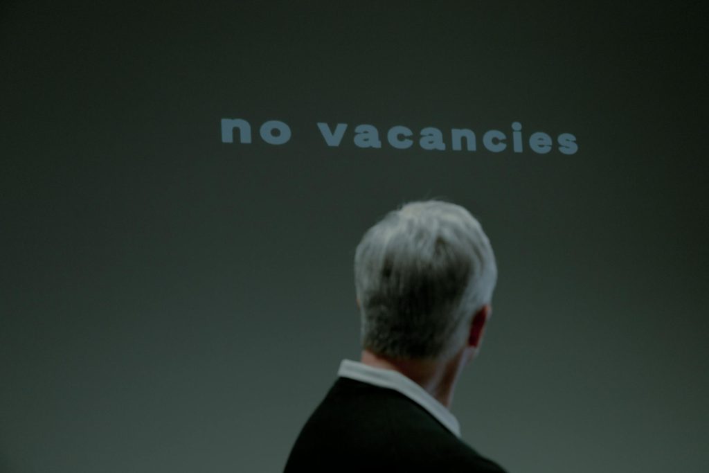 Navigating the Job Market: Opportunities at Serbias Leading Employers - melhores oportunidade de emprego na Sérvia